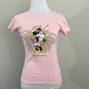 Disneyland women’s pink Minnie Mouse teeshirt